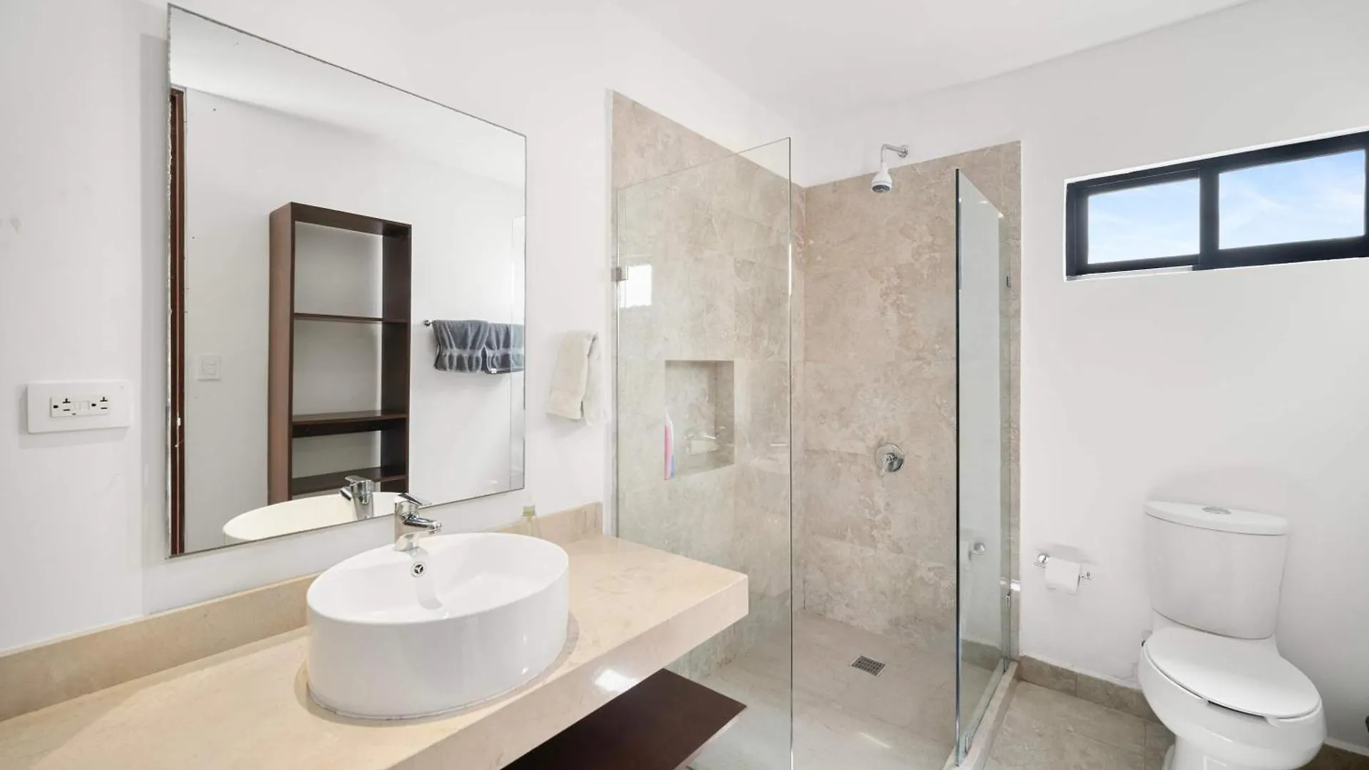 Sunny Merida Getaway: Spacious 3Br With Pool 0*,