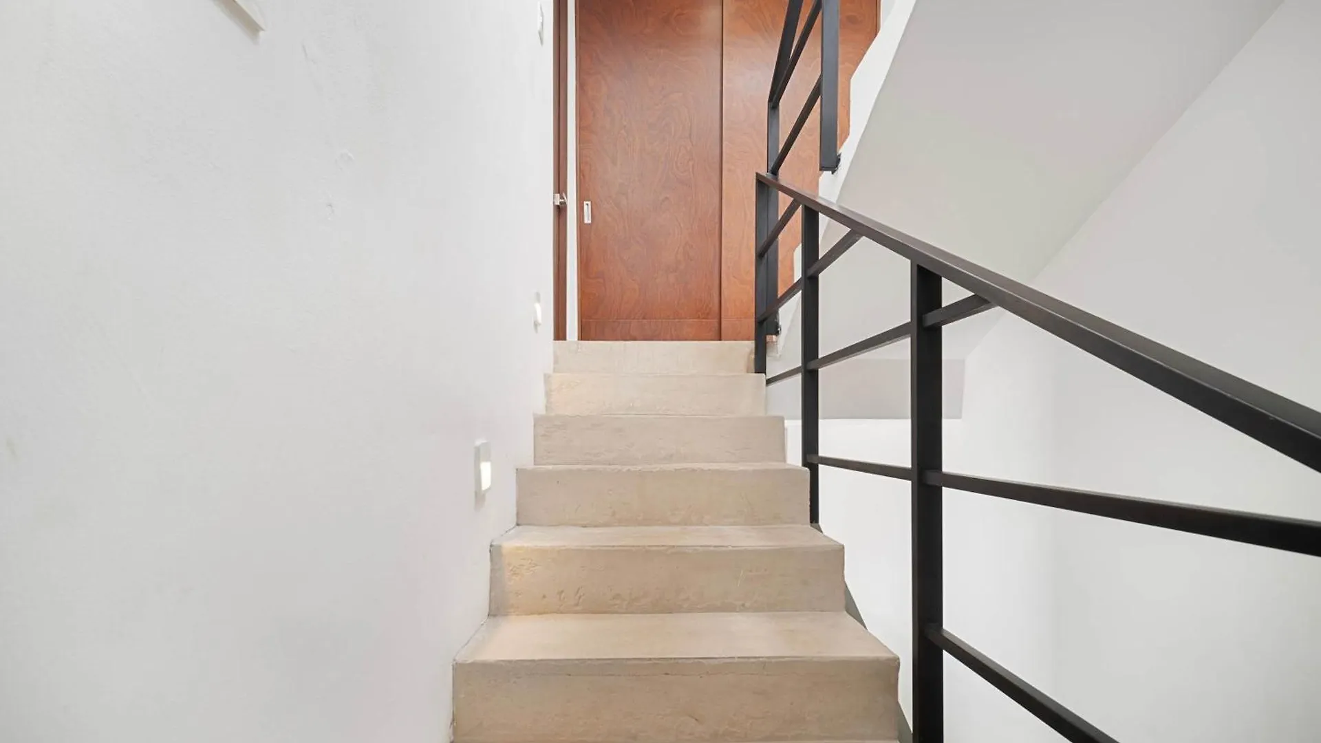 Sunny Merida Getaway: Spacious 3Br With Pool Holiday home